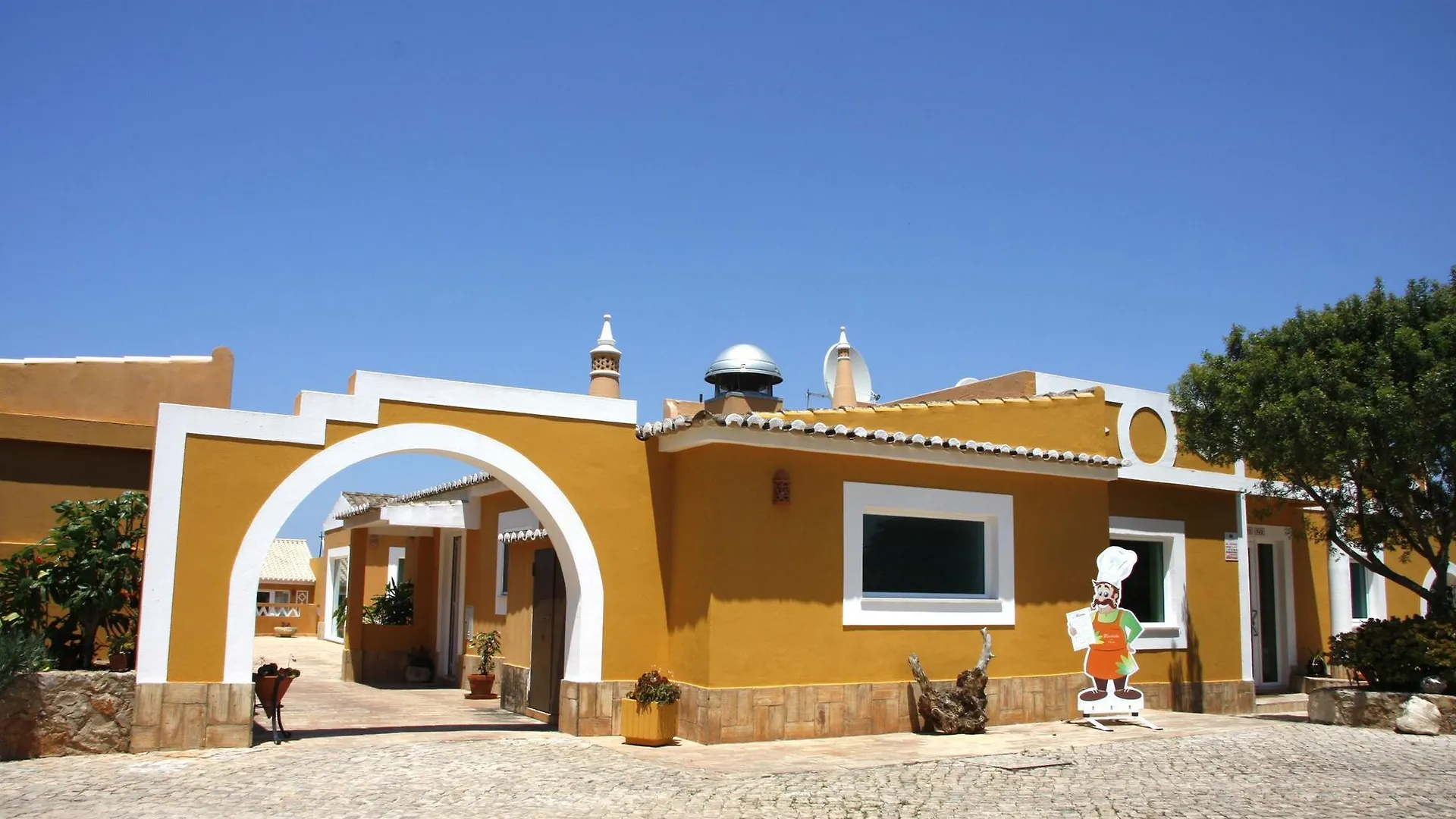 Montinho De Ouro Hotel Luz