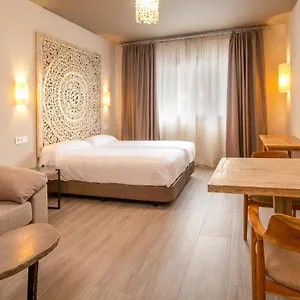 By Qhotels , Sevilha Espanha